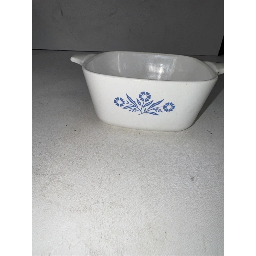 Vintage Corning Ware P-43-B‎ Blue Cornflower Casserole Dish 22oz